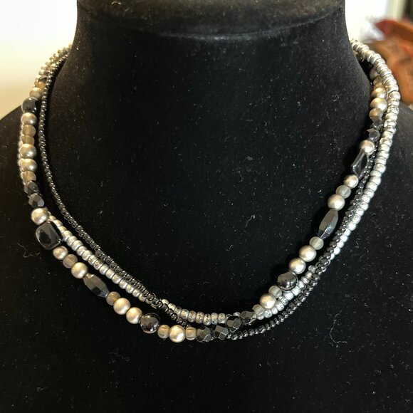 Vintage Premier Designs 3 Strand Black & Silver Glass Bead Necklace - Picture 1 of 8